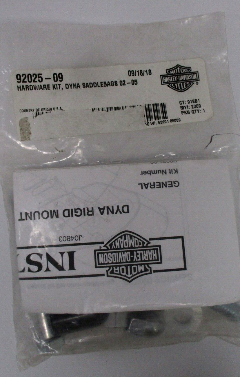 Harley-Davidson Hardware Kit for Dyna Saddlebag 92025-09