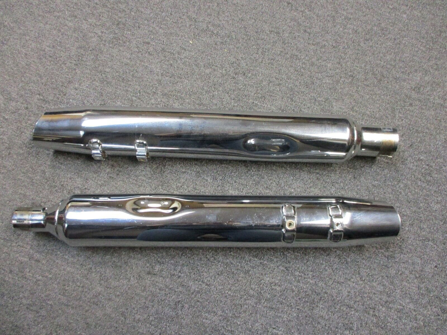 HARLEY-DAVIDSON 2017 TOURING  FLHXS MUFFLERS 64900235