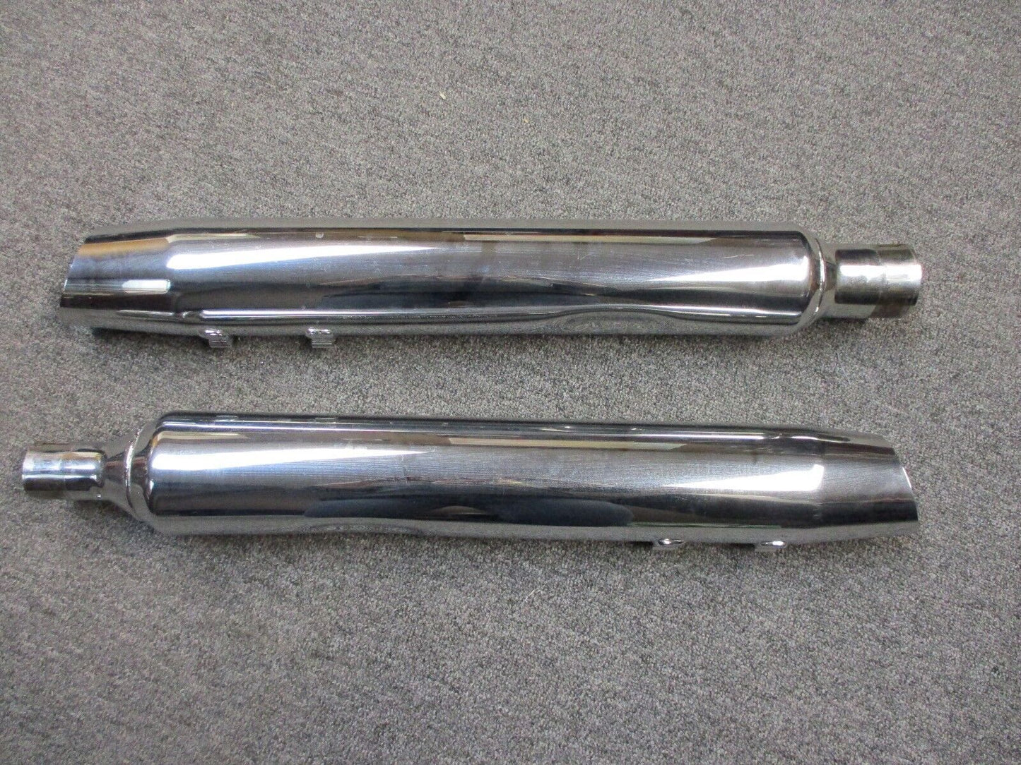 HARLEY-DAVIDSON 2017 TOURING  FLHXS MUFFLERS 64900235