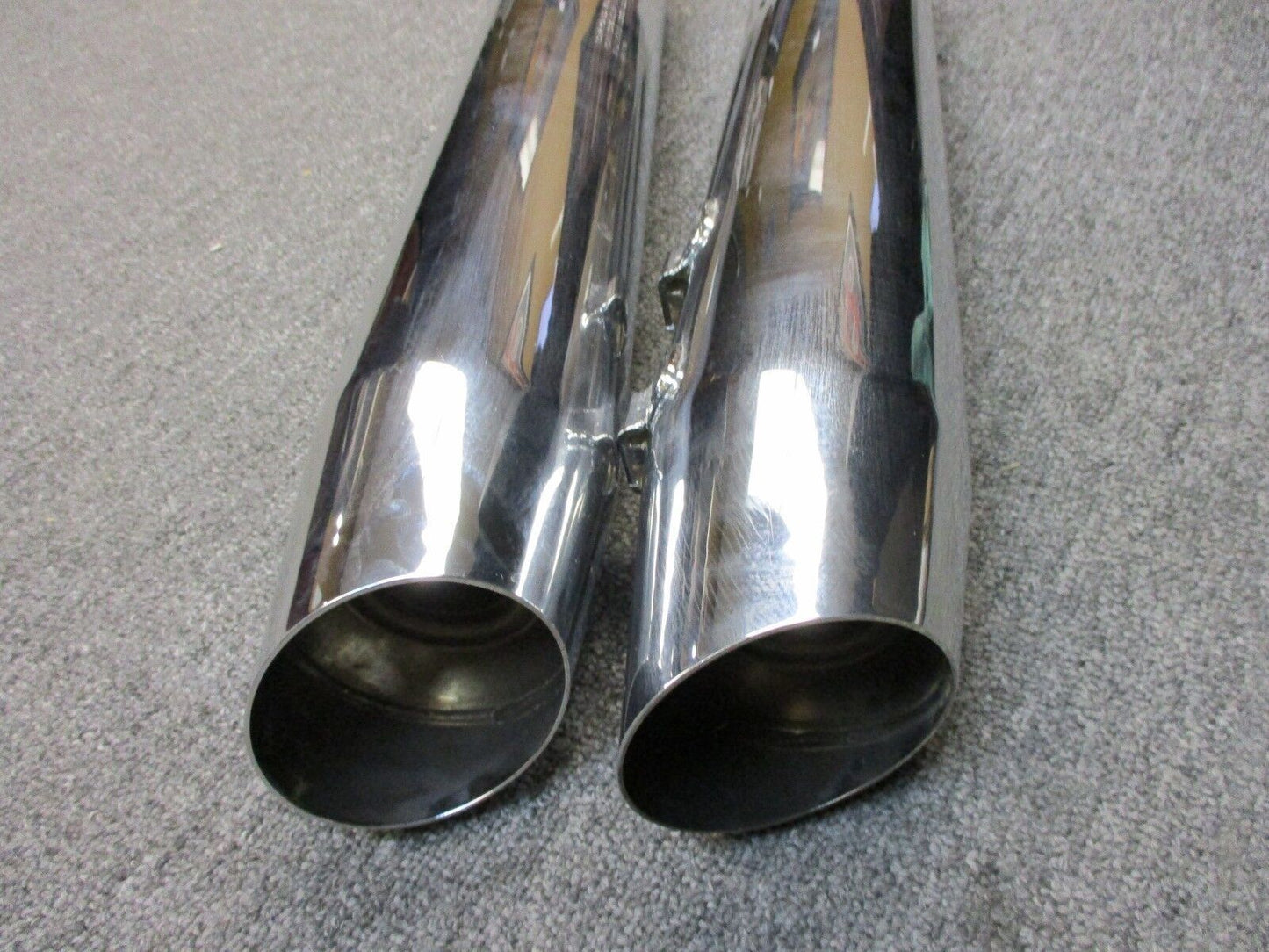 HARLEY-DAVIDSON 2017 TOURING  FLHXS MUFFLERS 64900235