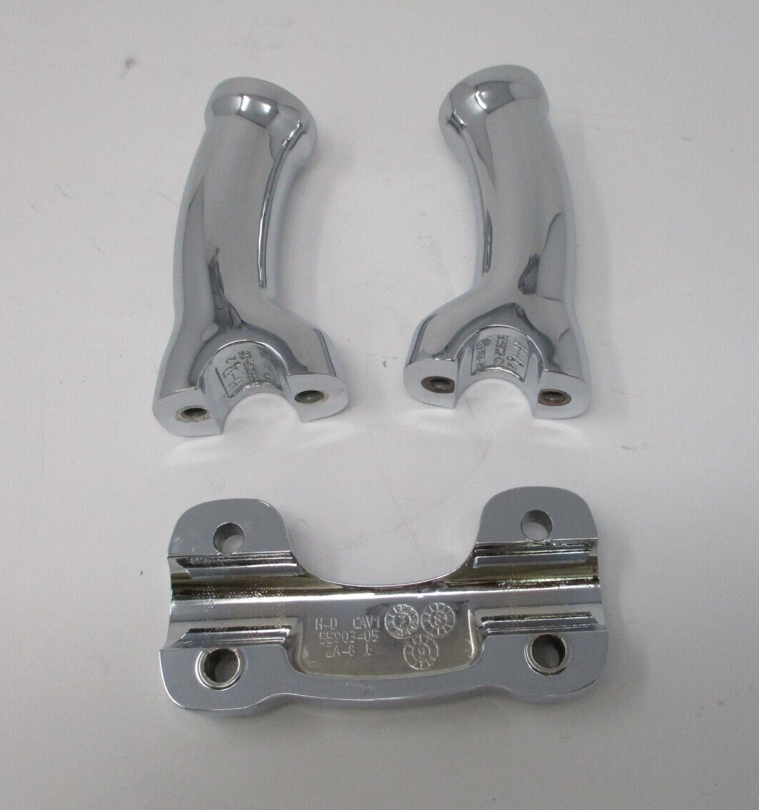 Harley-Davidson Handlebar Risers and Clamp 55902-05  55903-05