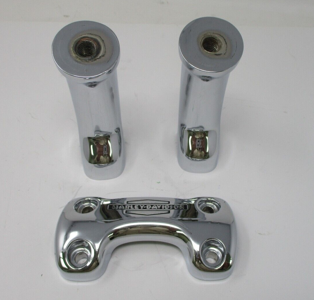 Harley-Davidson Handlebar Risers and Clamp 55902-05  55903-05