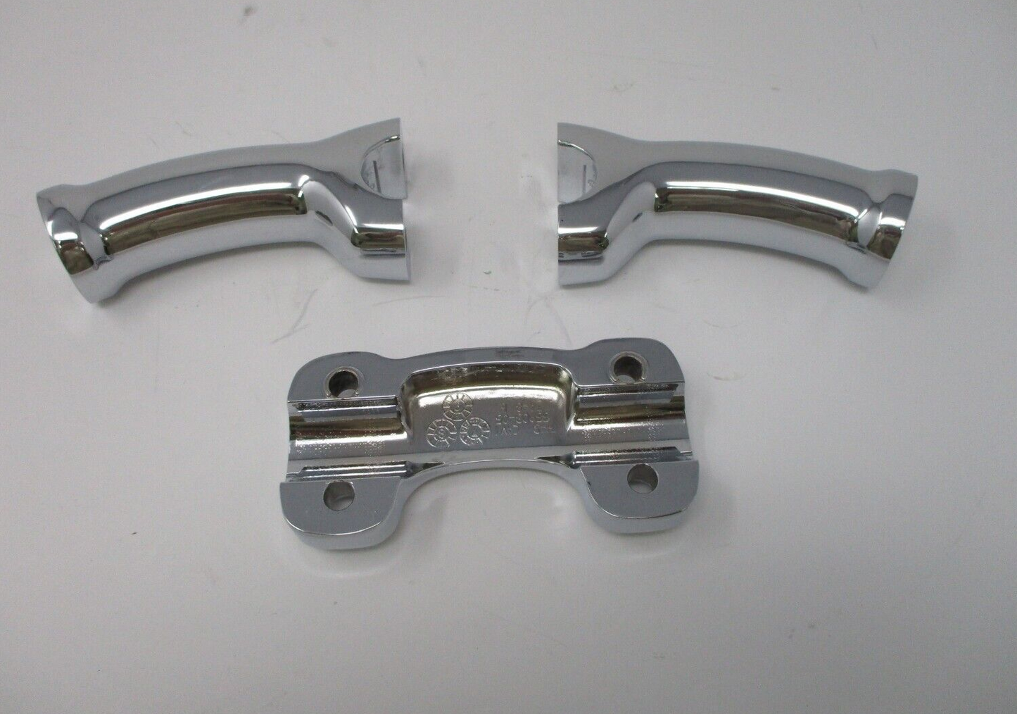 Harley-Davidson Handlebar Risers and Clamp 55902-05  55903-05