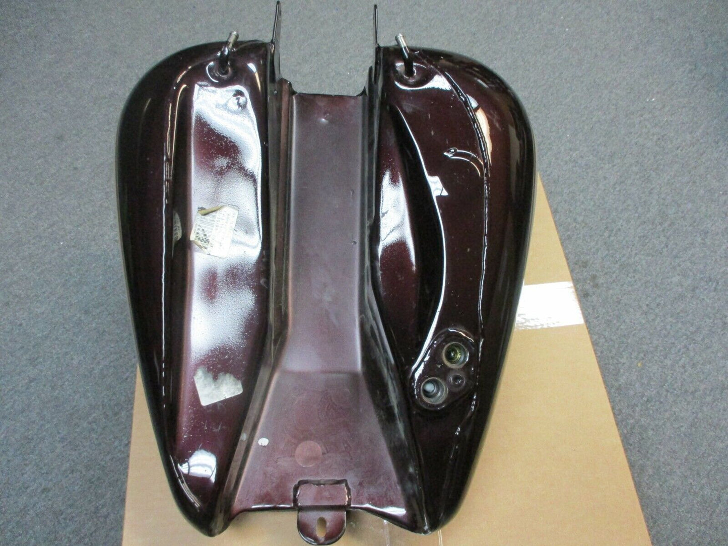 Harley Davidson OEM FLHTCUI Ultra / Electra Fuel Tank Midnight Red 61356-05BPR