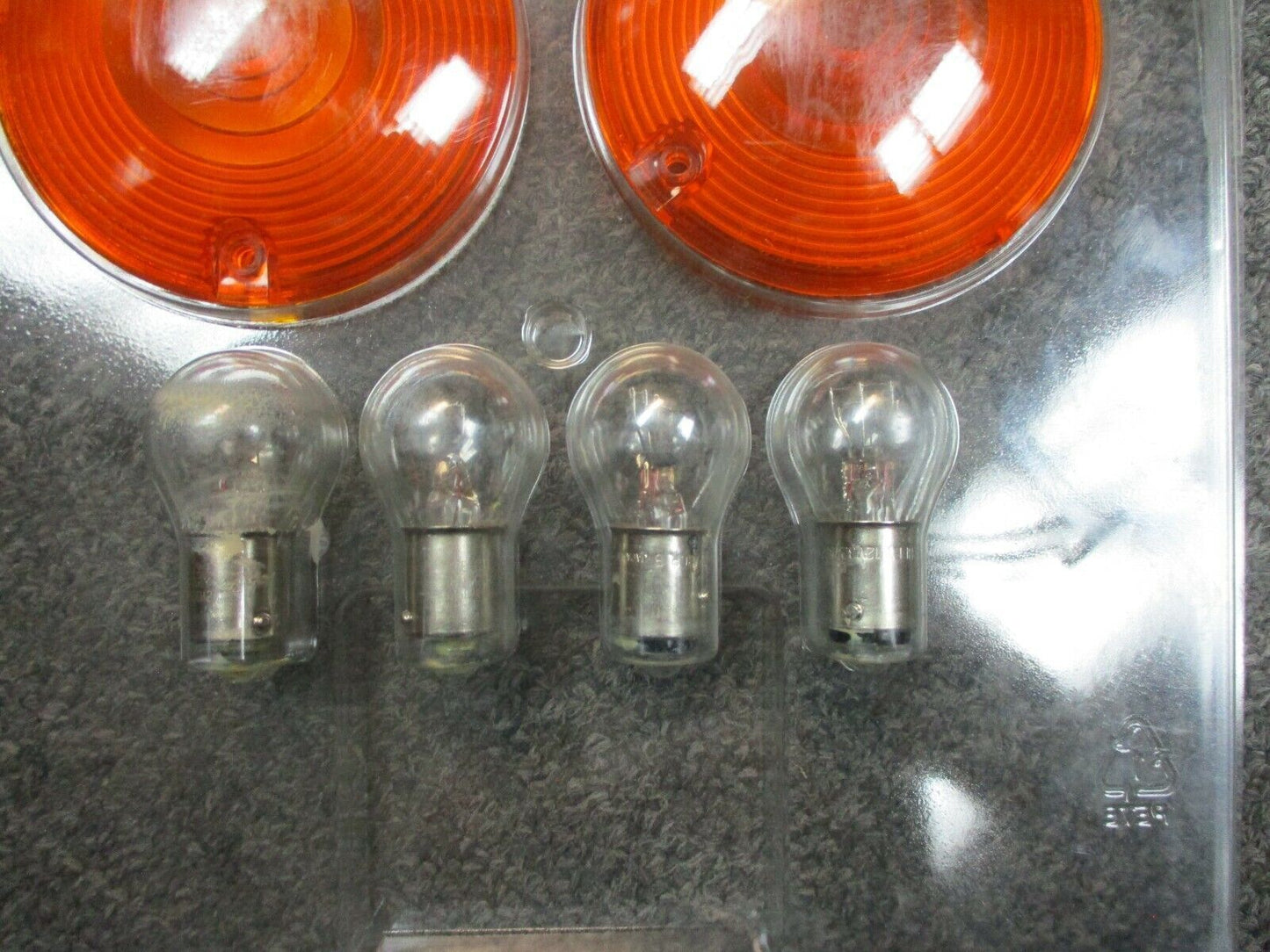 Harley Davidson OEM Amber Turn Signal Lens With Bulbs Pack of Four 68440-86