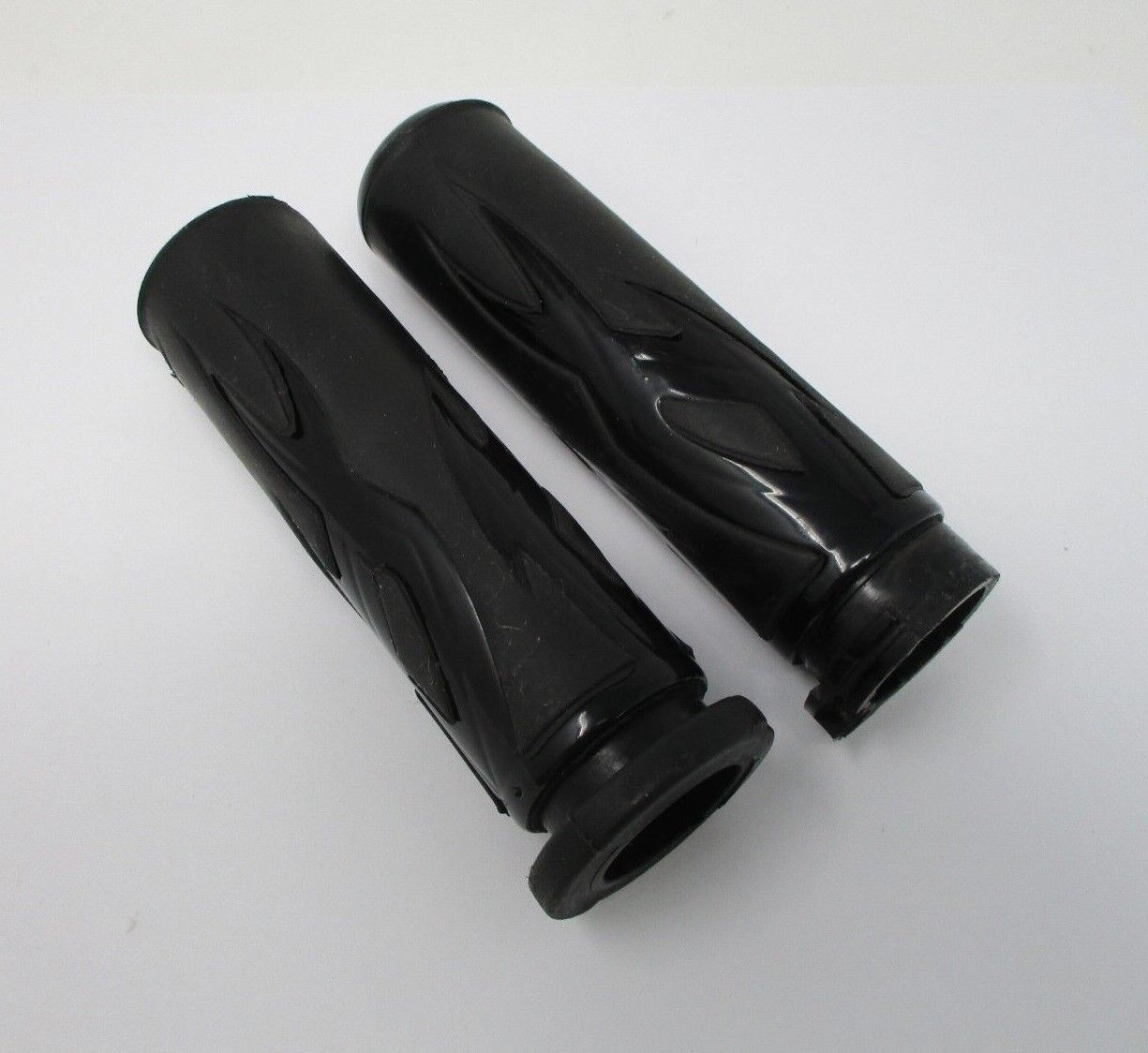 Harley Davidson Compatible Black Tribal/Flame Cable Grips