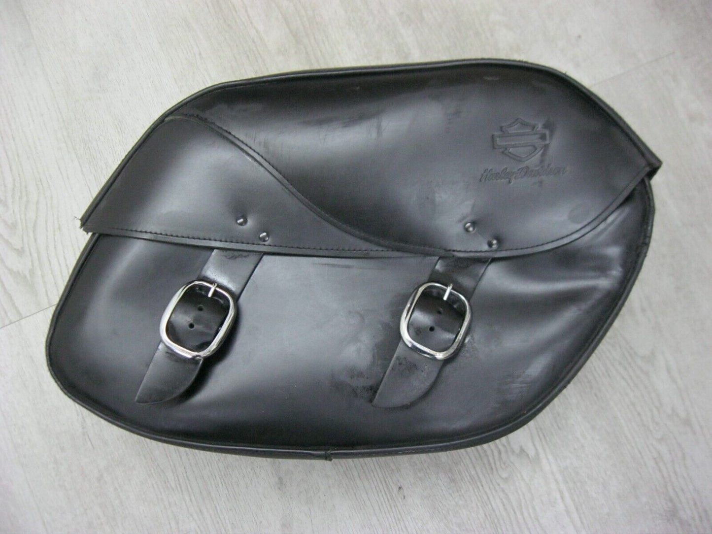 Harley-Davidson OEM RIGHT Leather Saddlebag  RDW92-610068