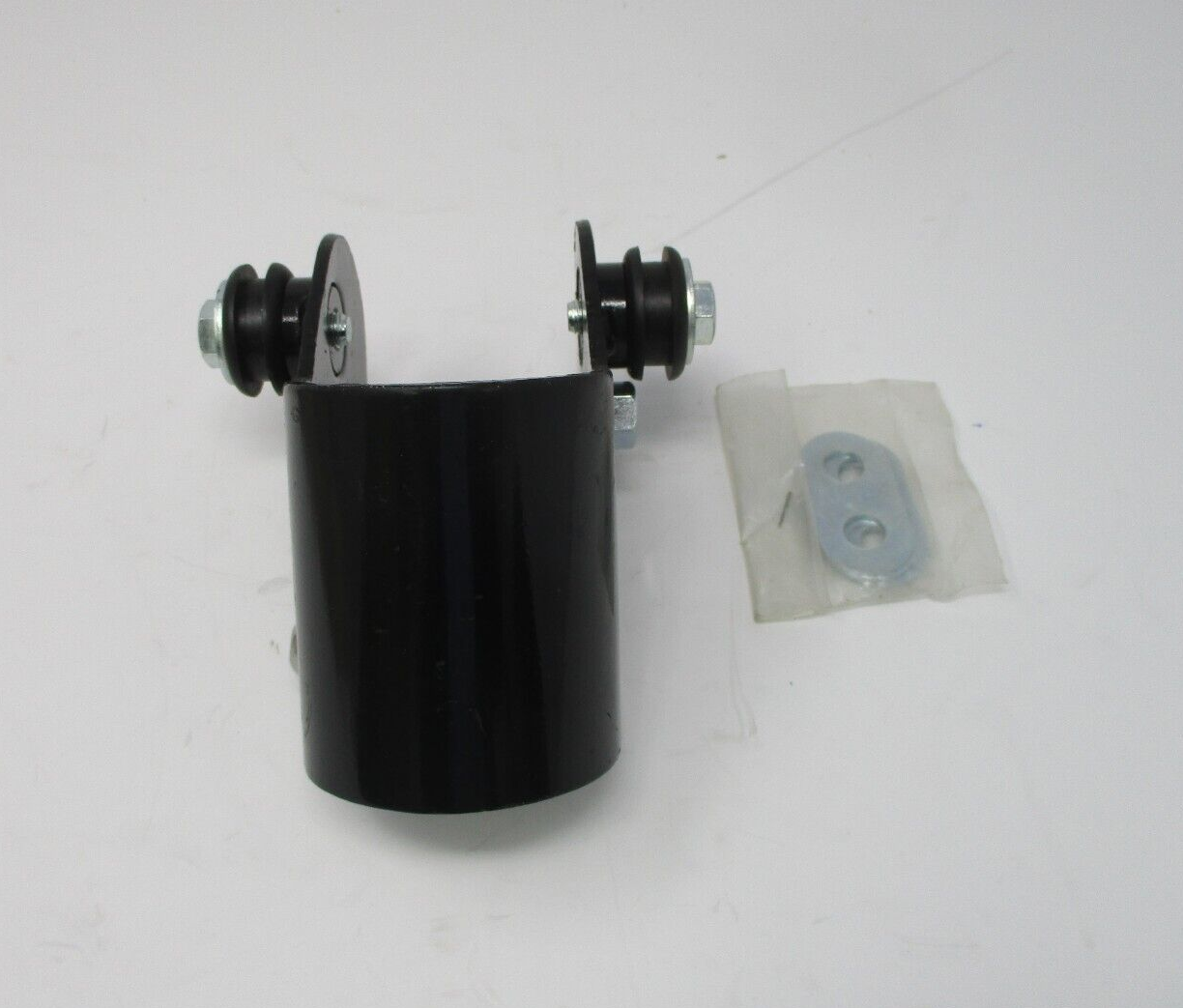 Custom Chrome  Front Tank Mount Kit for Harley Mount  CCI 25-576 25-580  25419