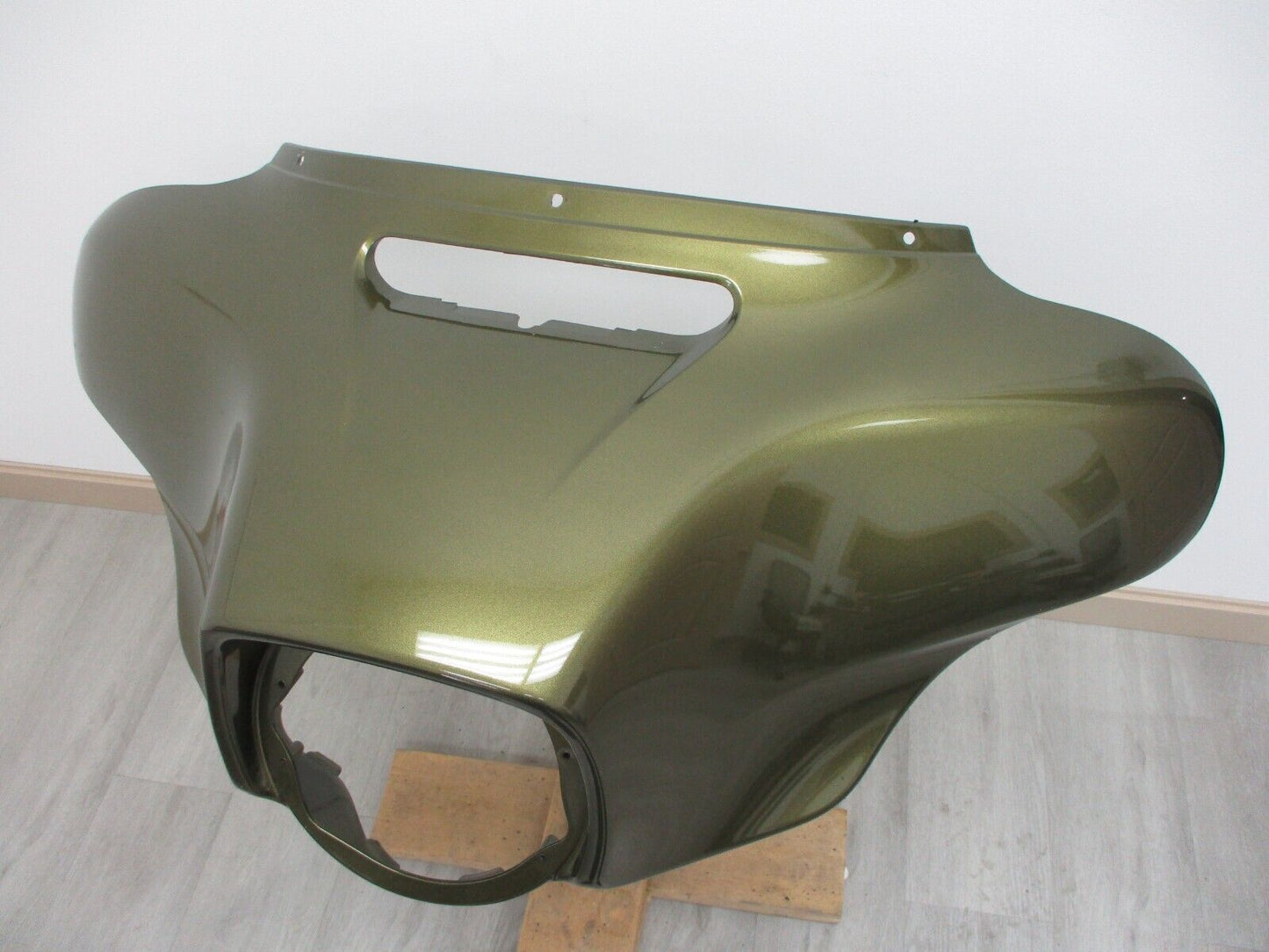 Harley-Davidson OEM Batwing Fairing Olive Gold 57000378DZW