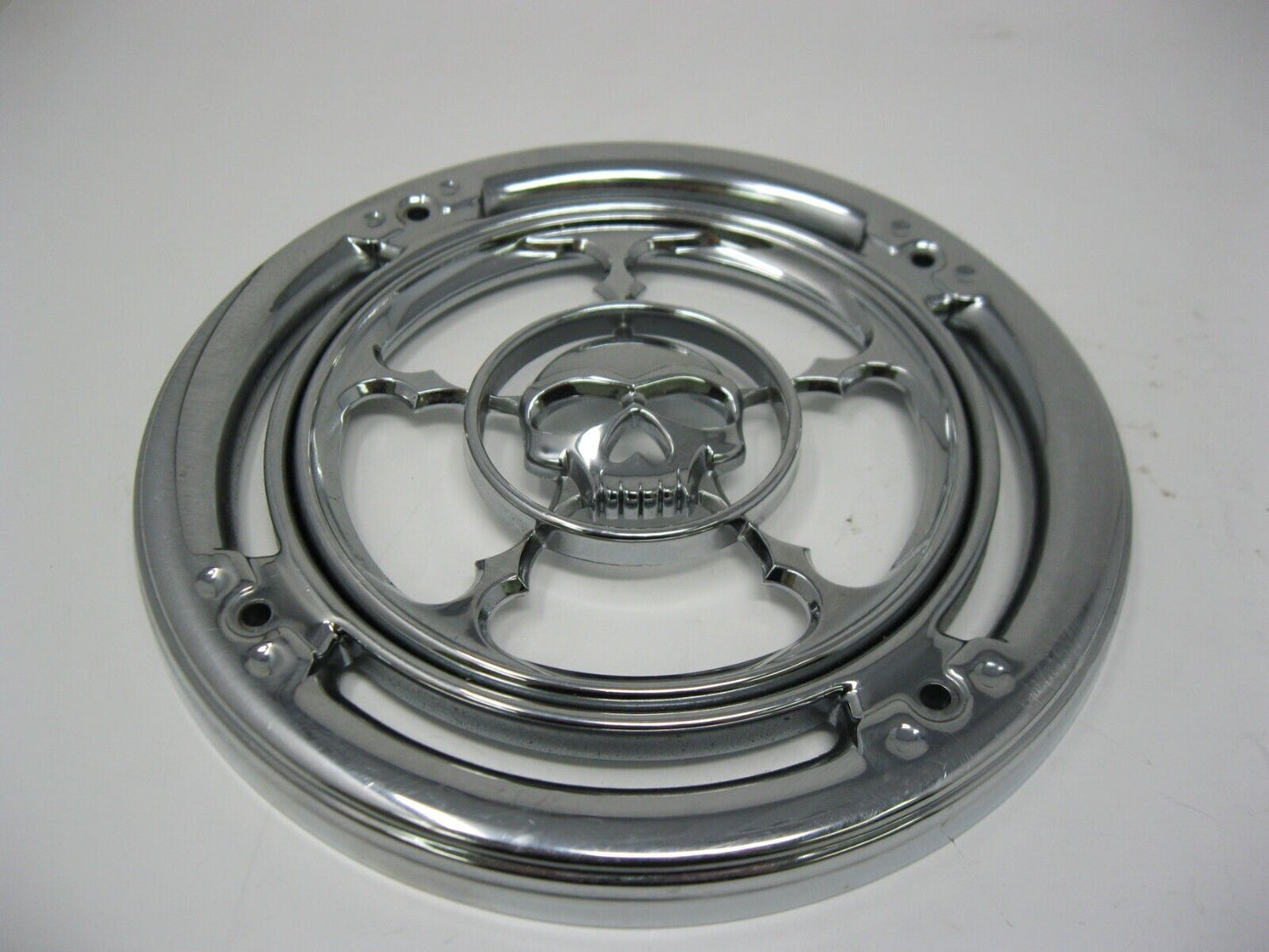 6.5'' Speaker Grills with Kuyakyn Zombie Trim 3787