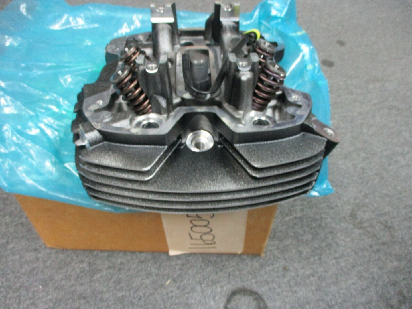 Harley Davidson OEM FLHXS/FLHTKS CVO Front Cylinder Head Black Granite 16500509