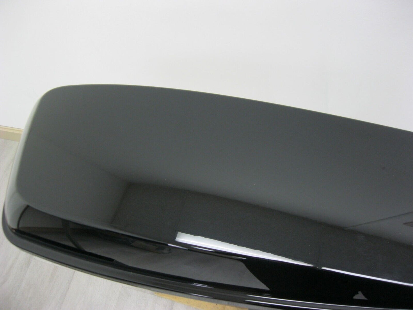 Harley-Davidson OEM Left Saddlebag Lid Vivid Black 90200413 2014-Later