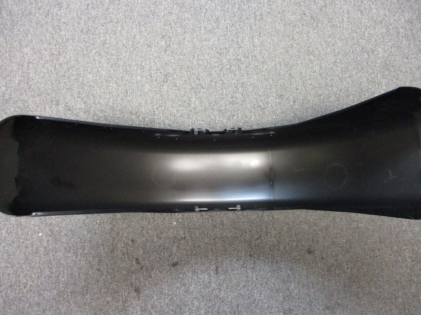 Harley Davidson OEM  14-17 Road King Front Fender Black/Gray   58900032