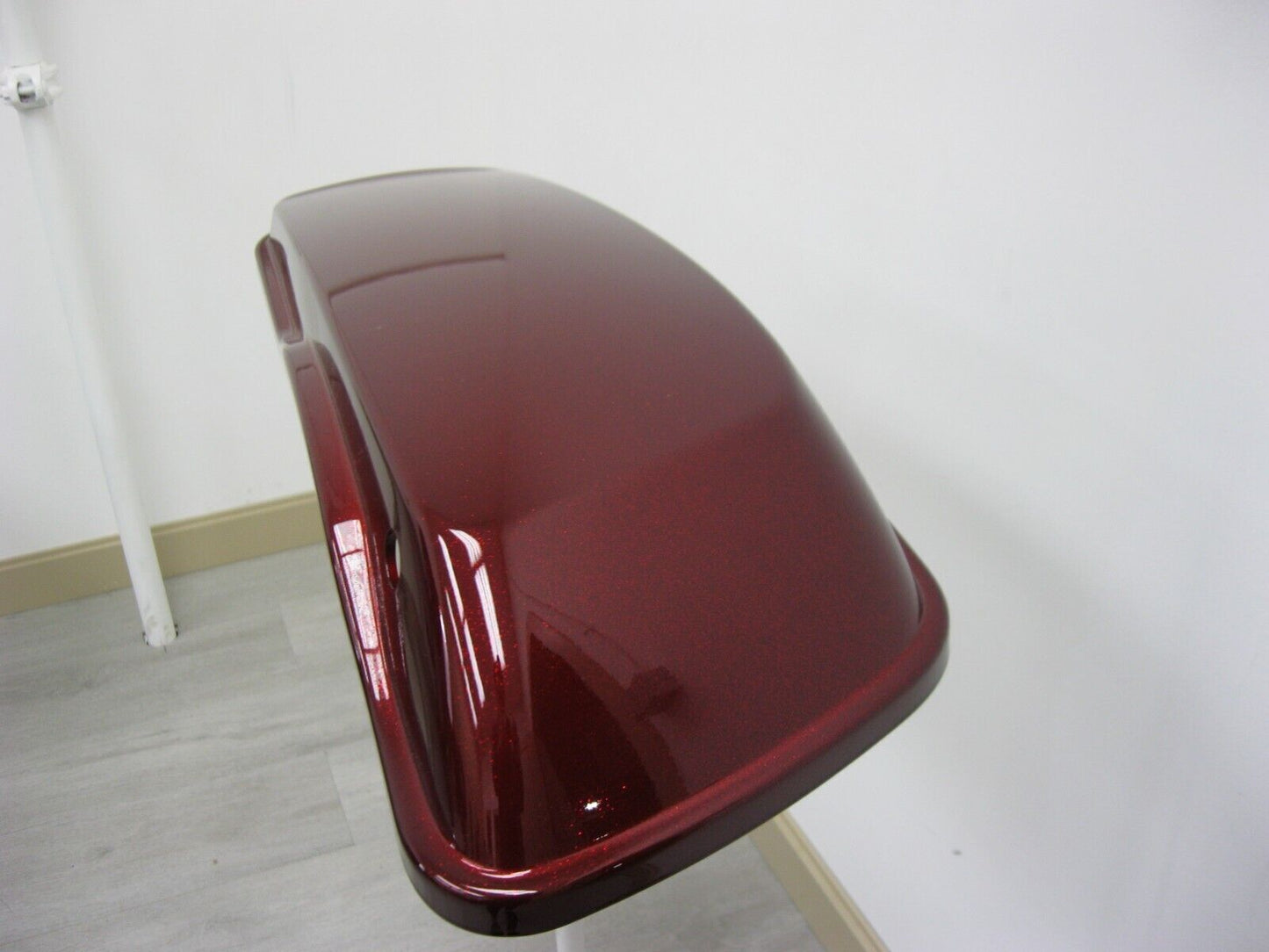 Harley-Davidson OEM Left Saddlebag Lid Metallic Red 90200413 2014-Later