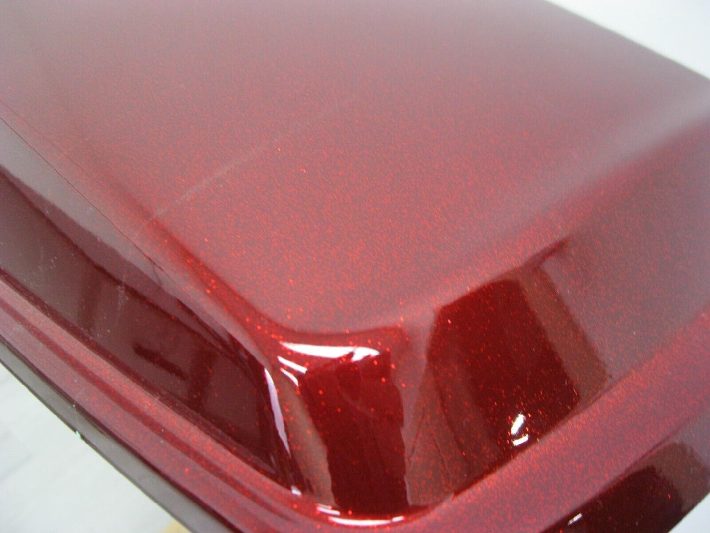 Harley-Davidson OEM Left Saddlebag Lid Metallic Red 90200413 2014-Later