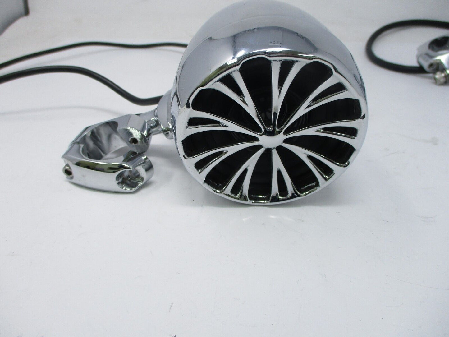 Kuryakyn 833 The Sound of Chrome 2nd Generation Speaker