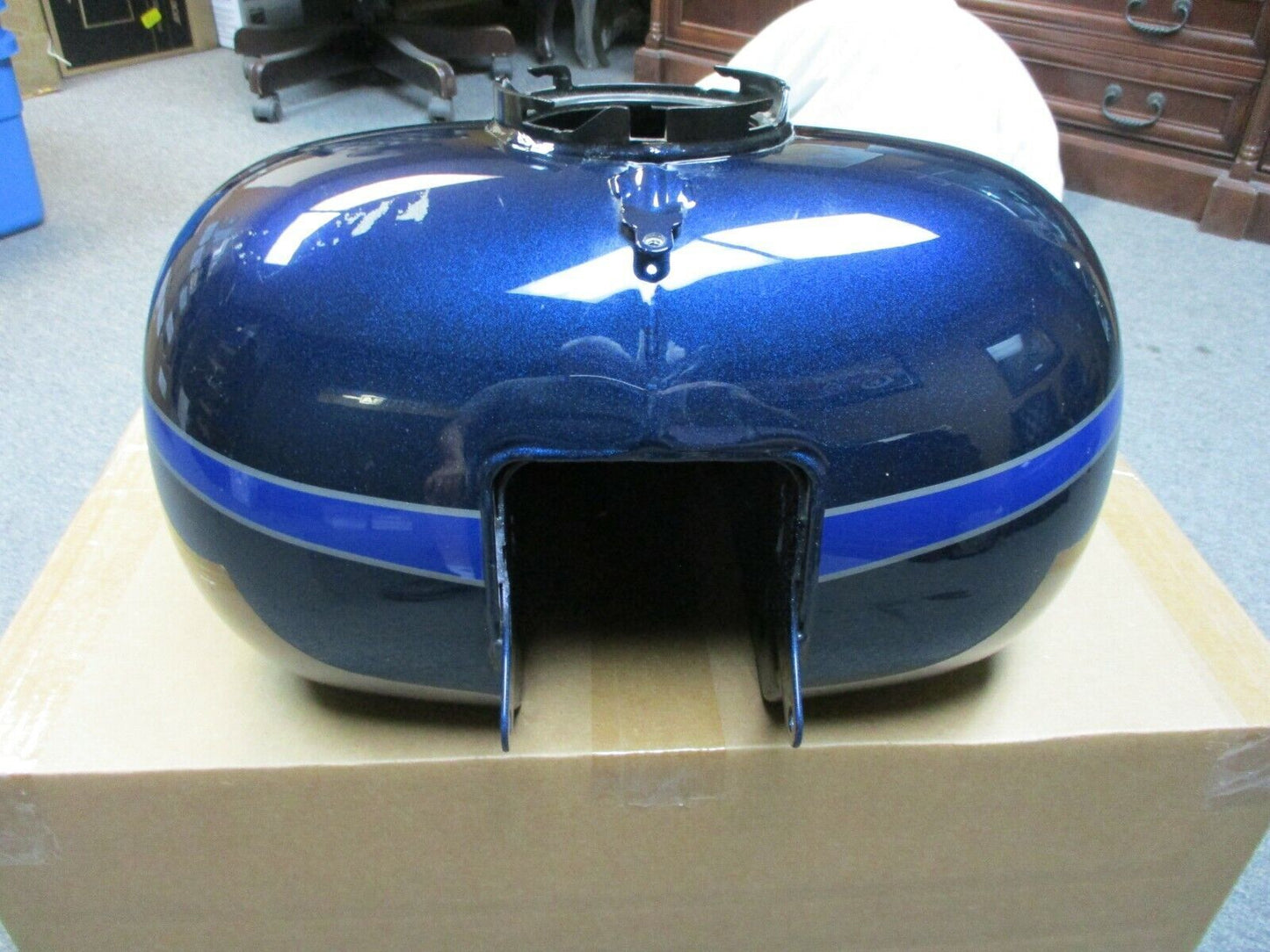 Harley Davidson OEM FLTR, FLHT FLHX Fuel Tank Dark Blue Pearl 61356-08CPS