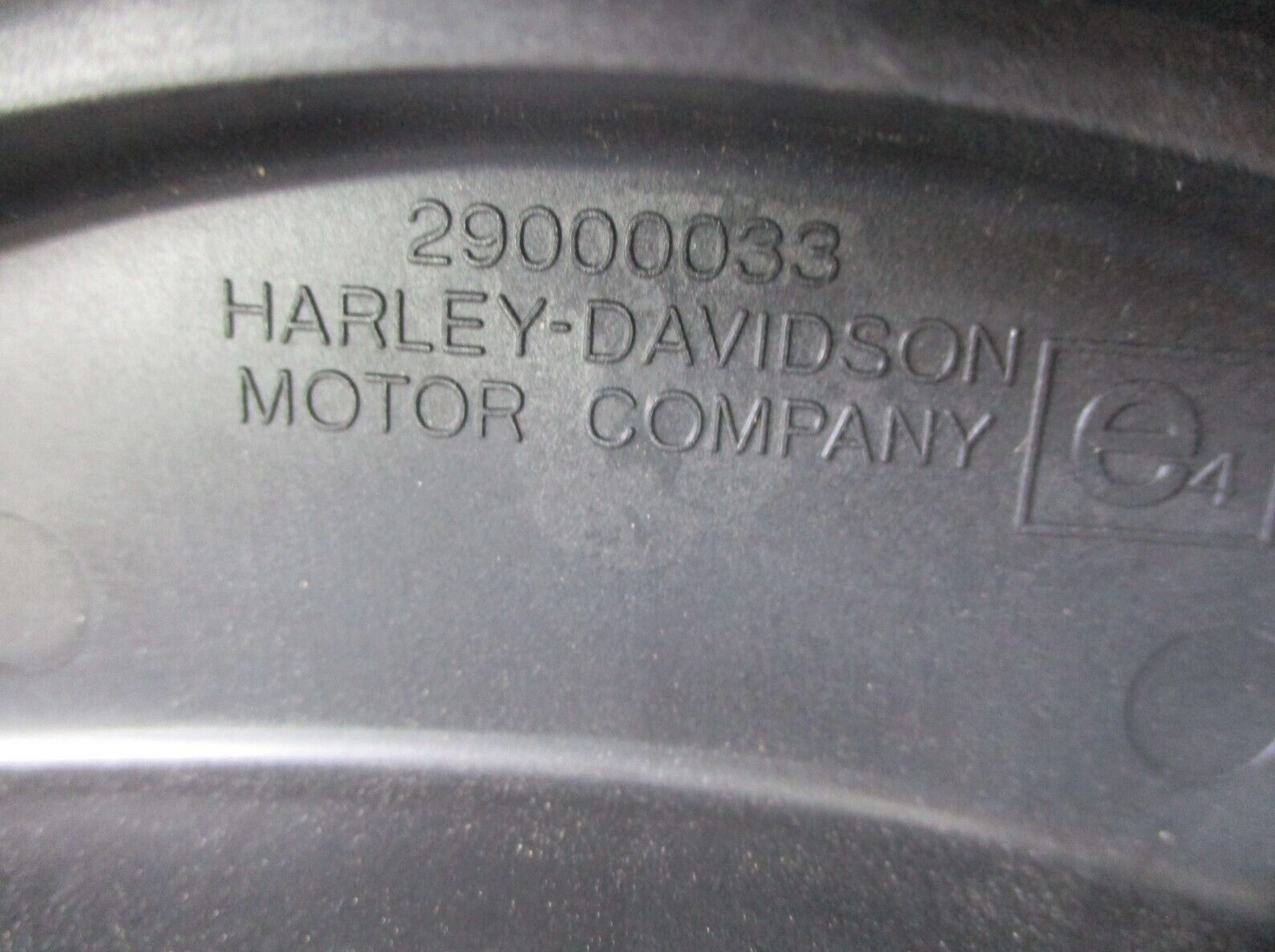 Harley Davidson OEM  Air Cleaner BASEPLATE Black  29000033