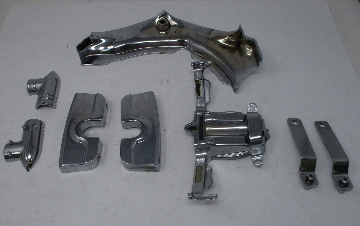 Kuryakyn  Chrome Engine Dress Up Kit