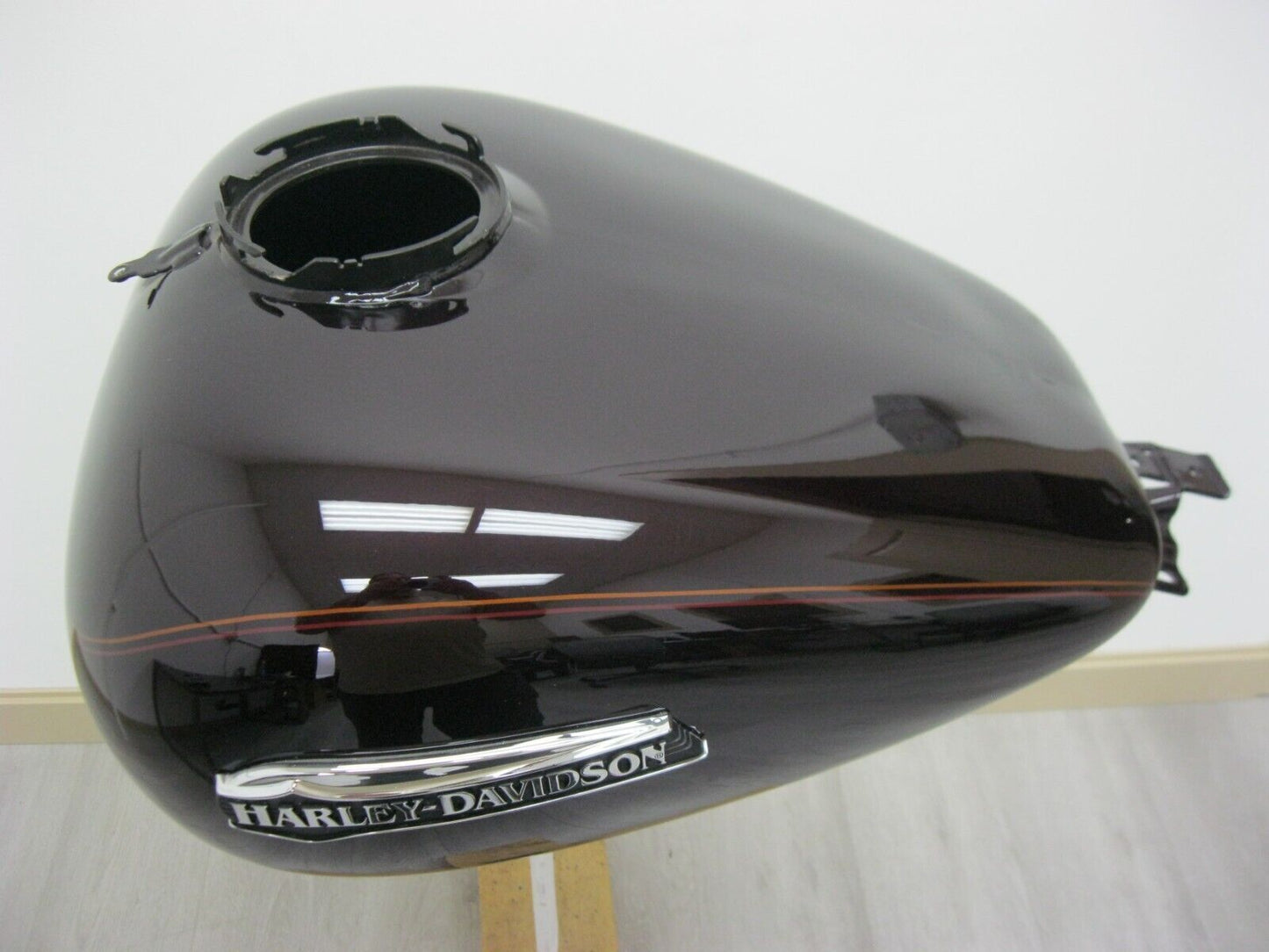 Harley-Davidson OEM 2014 FLHTCU Blackened Cayenne Fuel Tank  61000016DTA