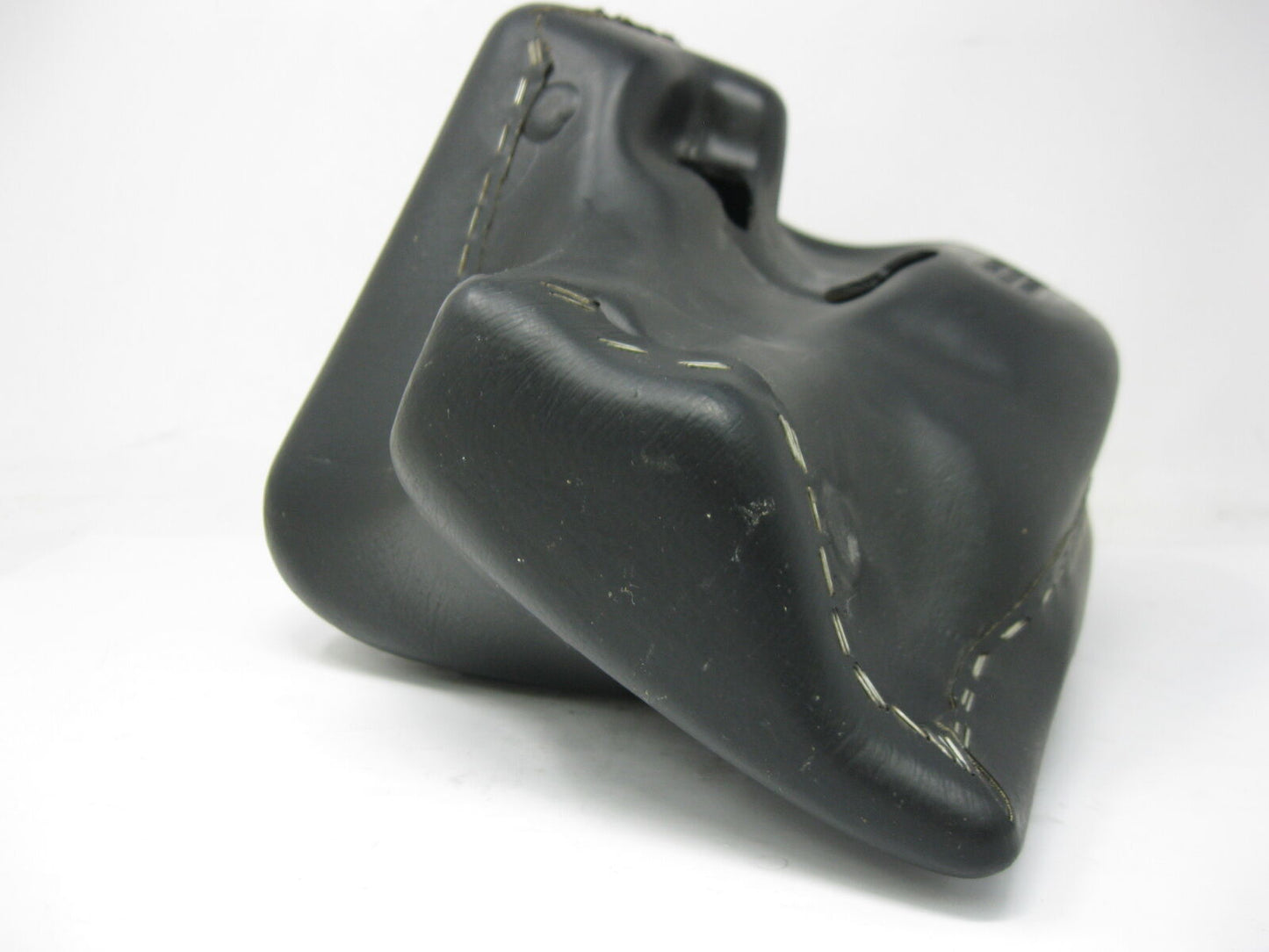 Harley Davidson OEM FLHTCU Right Hand Storage Box 58683-89A 91-2004