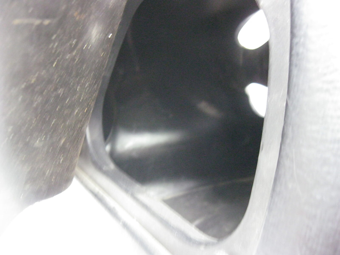 Harley Davidson OEM FLHTCU Right Hand Storage Box 58683-89A 91-2004