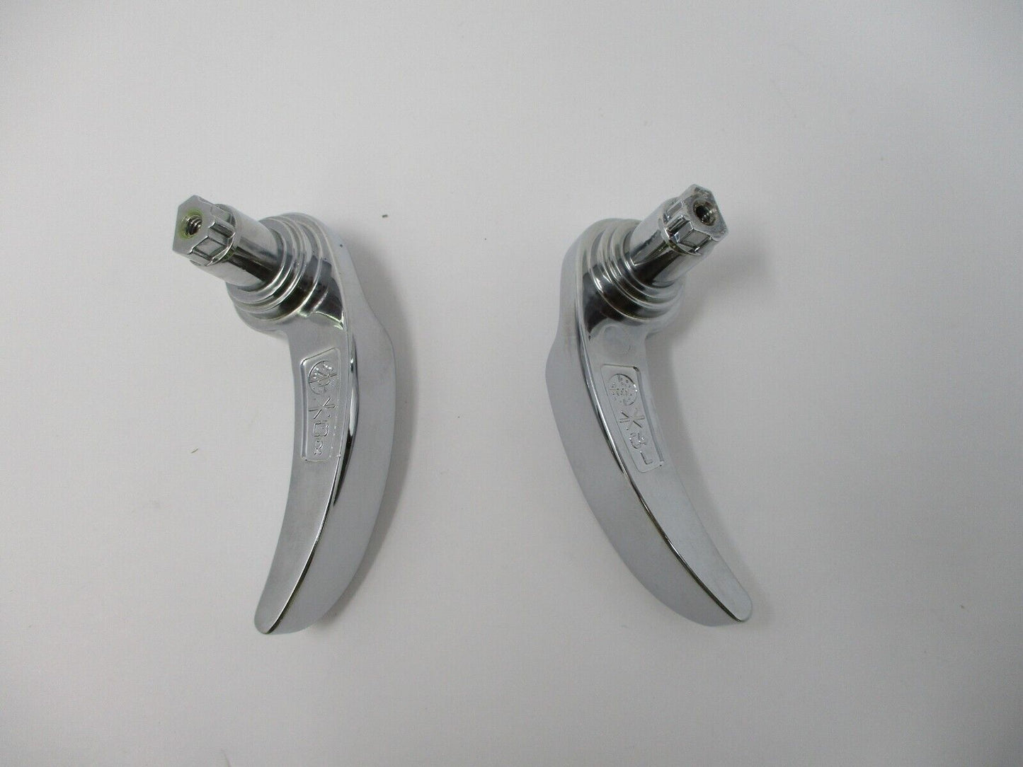 Harley-Davidson Chrome  '14-Later Saddlebag Latch Handles  SET 90200902 90200903