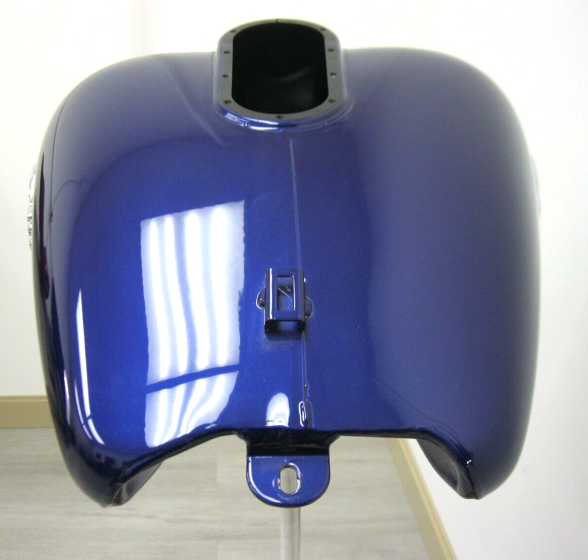 Harley-Davidson OEM 2007 FLHTCU Deep Cobalt & Pewter Pearl Fuel Tank 61356-07CHE