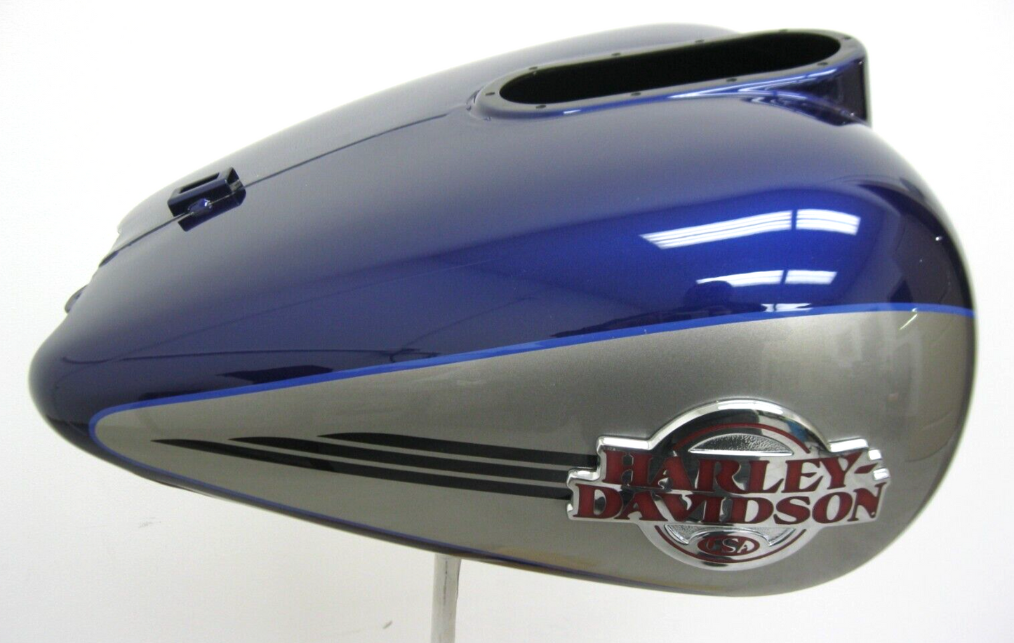 Harley-Davidson OEM 2007 FLHTCU Deep Cobalt & Pewter Pearl Fuel Tank 61356-07CHE