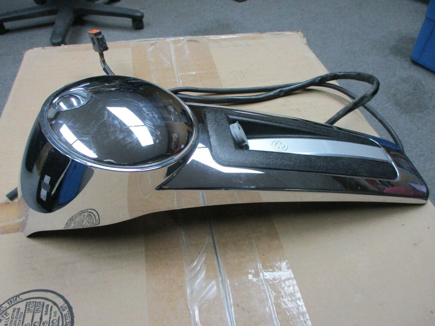 Harley Davidson OEM FLHTC FLHTK CB-POD ASY & CONSOLE 77136-08, 61270-08