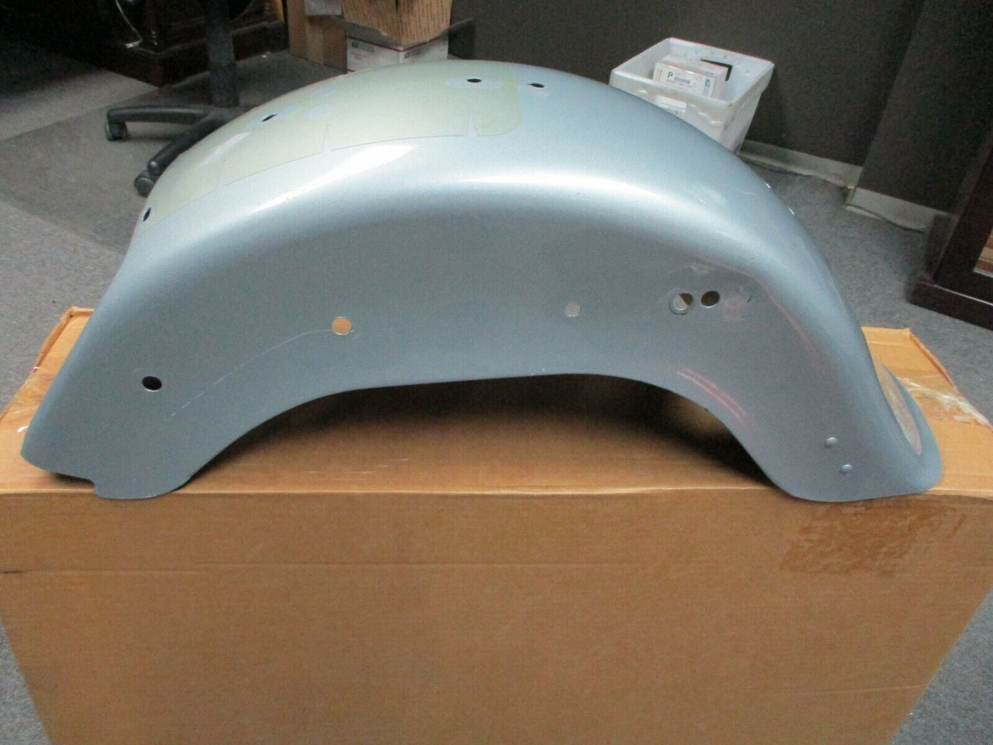 Harley Davidson OEM Fat Boy Rear Fender Brilliant Silver 60623-11BHT