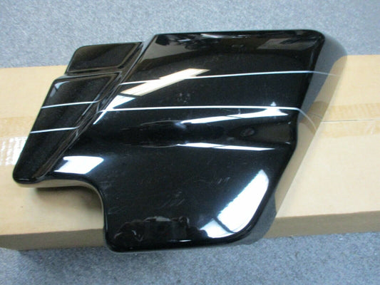 Harley Davidson OEM FLHX/FLTR Vivid Black Right Side Cover 2 Silver Pin Stripes