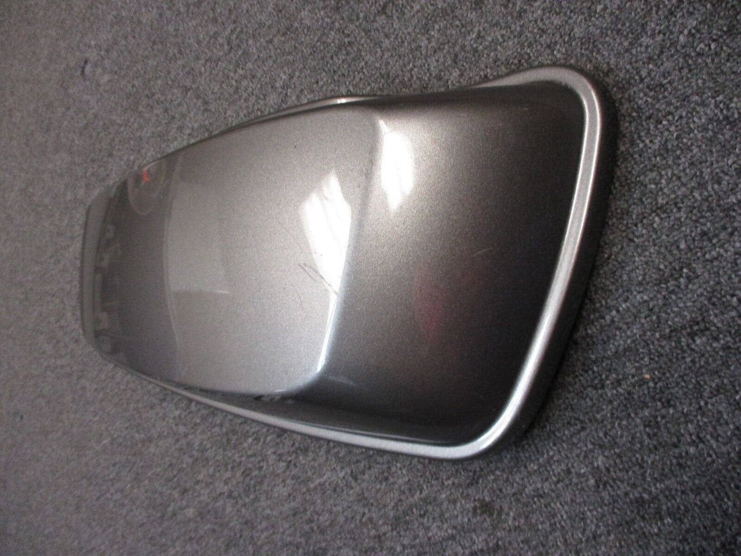 Harley Davidson OEM FL Touring Left Saddlebag Lid Silver  90200411 (Prime#)