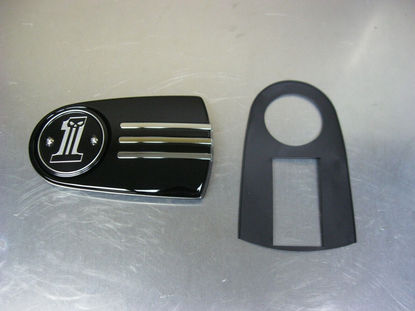 Harley Davidson OEM A/C Trim Kit Dark Custom #1 Logo 61300224