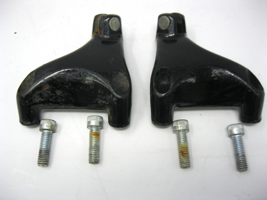 Harley-Davidson XL L & R Passenger Foot Peg Supports c/w Bolts 49314-04 49315-04