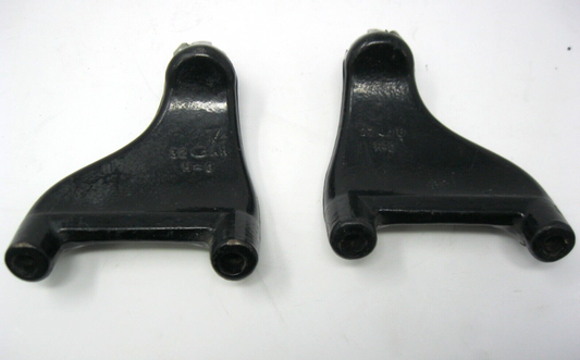 Harley-Davidson OEM XL Left&Right Passenger Foot Peg Supports 49314-04 49315-04