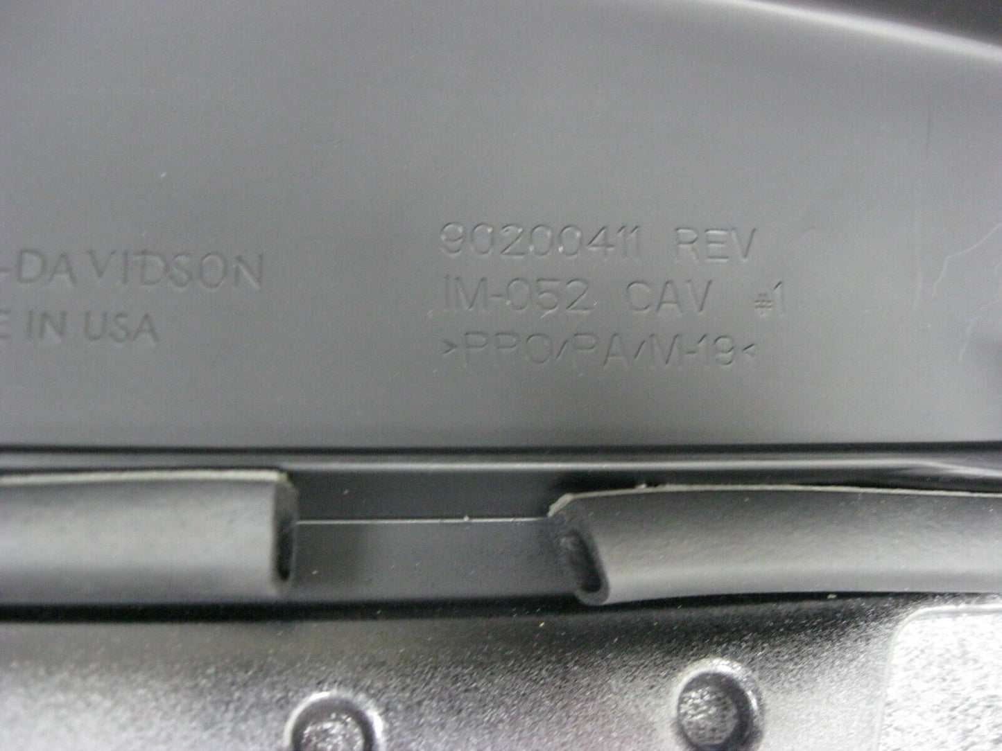 Harley-Davidson OEM RH Saddlebag Grey with Detail 90200412 + 90200411 2014-Later