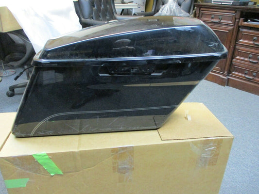 Harley Davidson OEM Right Saddle Bag Vivid Gloss Black with Lid Used 14-19