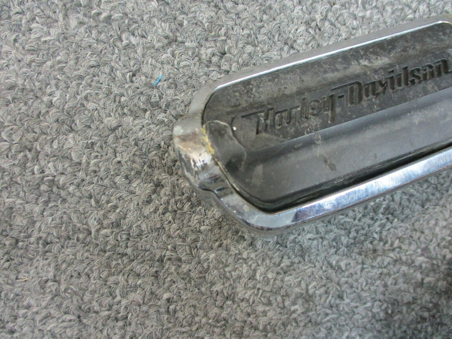 Harley Davidson Right Foot Peg with Heel Support & Peg Mount