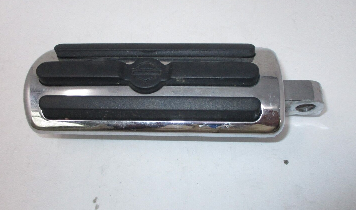 Harley-Davidson  Chrome and Rubber Oversize Right Foot Peg from Kit 50500-03