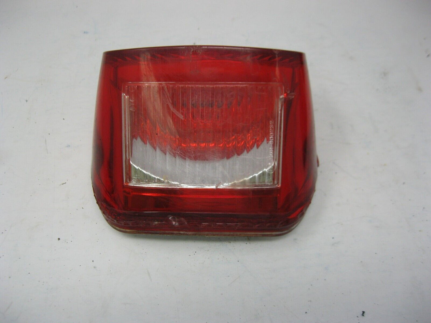 Harley-Davidson  Tail Light Lens Clear Middle Lens  (No Lamp) $5 EACH, DAMAGED