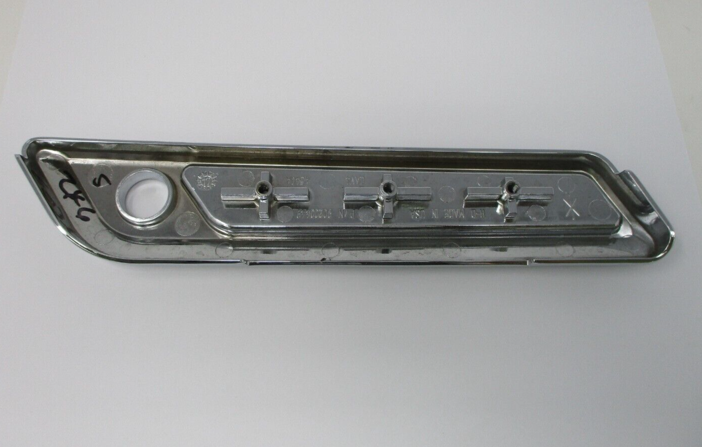 Harley Davidson OEM Touring Saddlebag RH Chrome Latch Plate 90200449