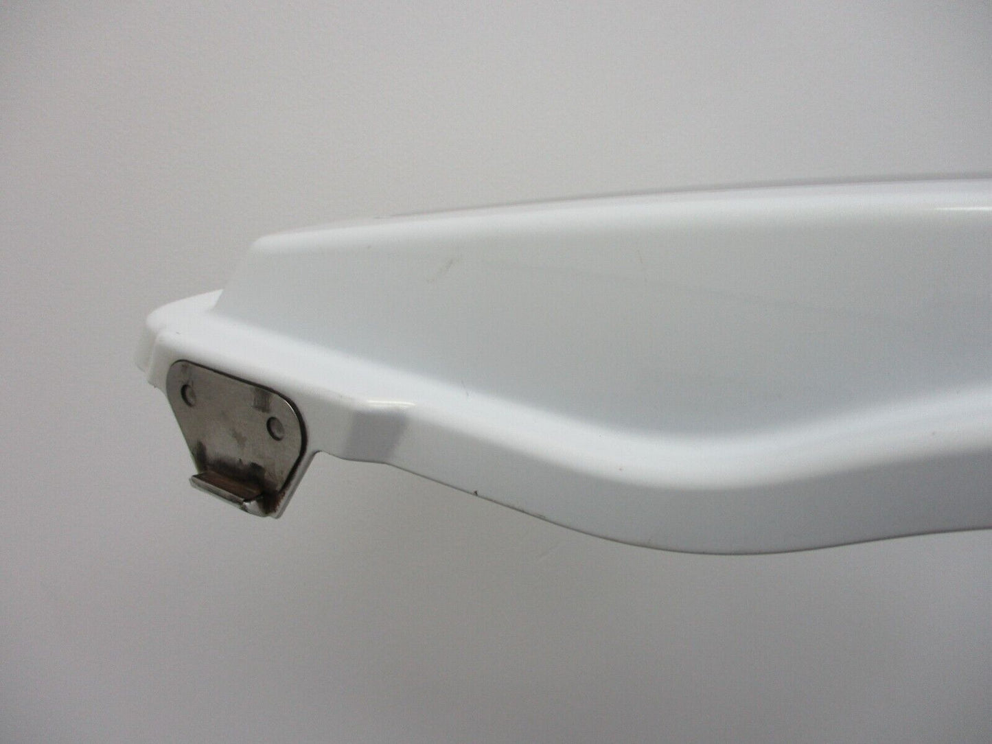 Harley Davidson OEM '97 - '13 LH White/Silver Saddlebag Lid 90757-93