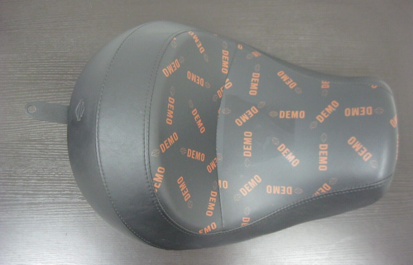 Harley-Davidson Super Reduced Reach Dyna Seat 54384-11