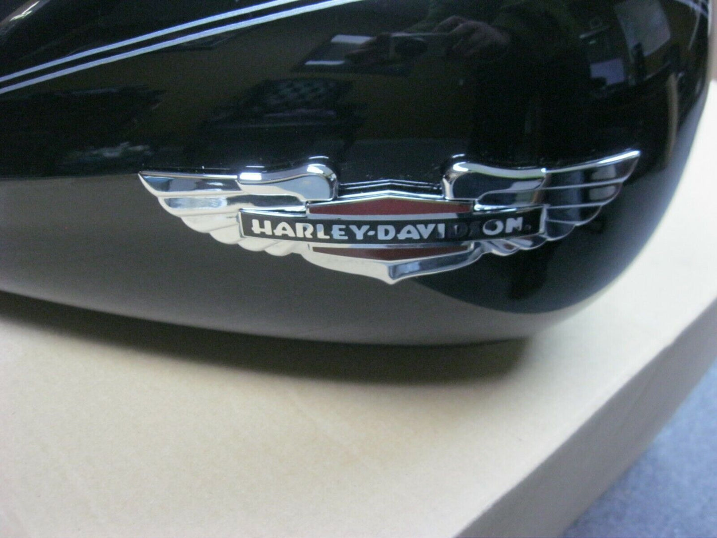 Harley Davidson OEM 8-10 FLSTN Fuel Tank Vivid Black Silver Stripes 62292-08BHY