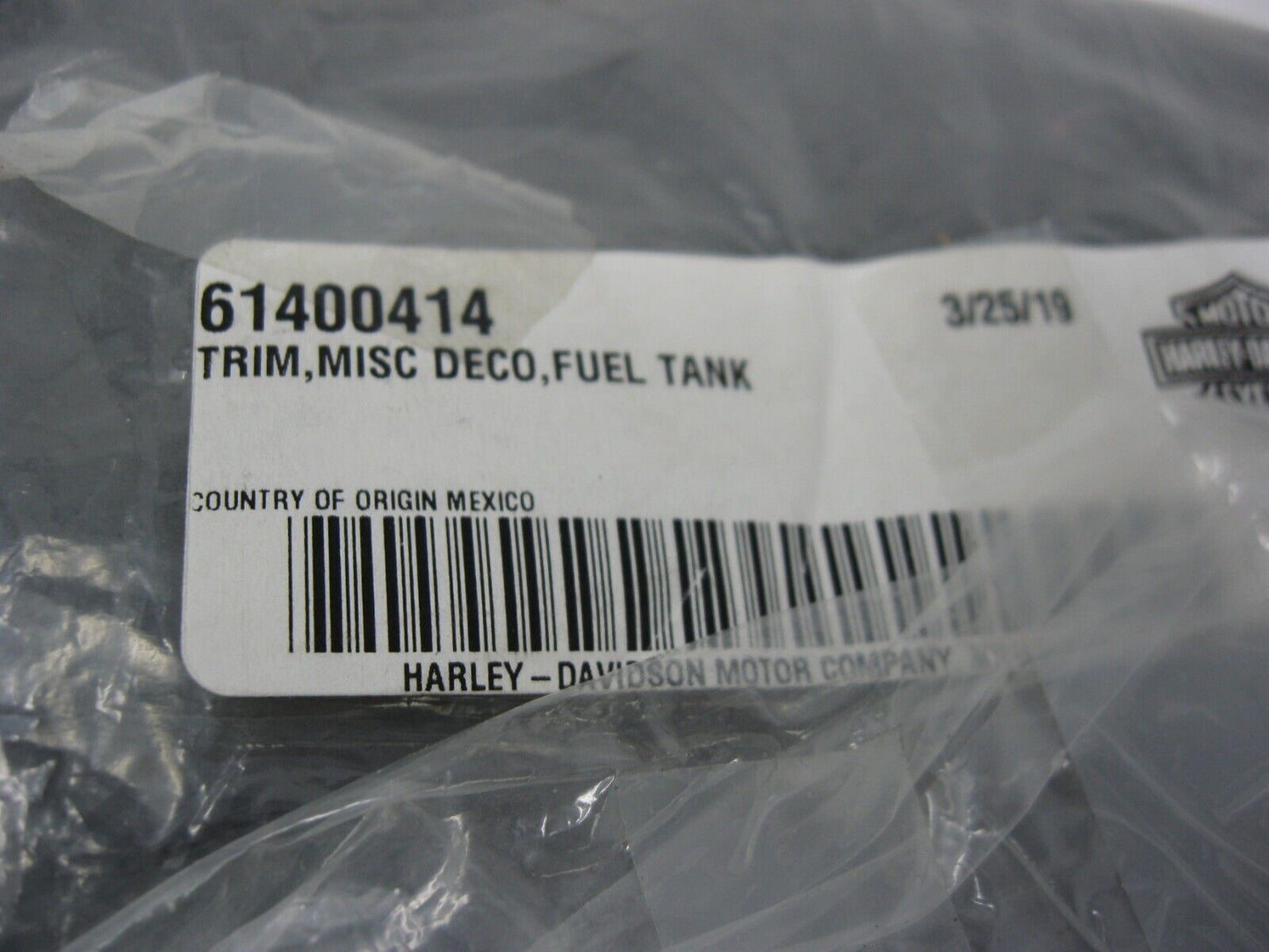 Harley-Davidson OEM Fuel Tank Trim 61400414