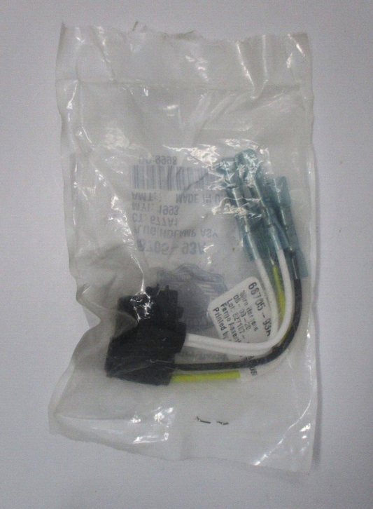 Harley-Davidson   Headlight Plug 68705-93A