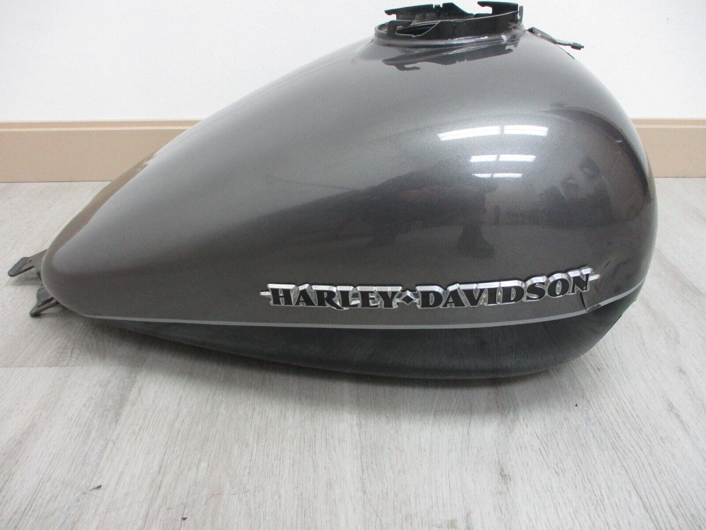 Harley-Davidson OEM 09-Later Touring Model Fuel Tank 61000015DTO