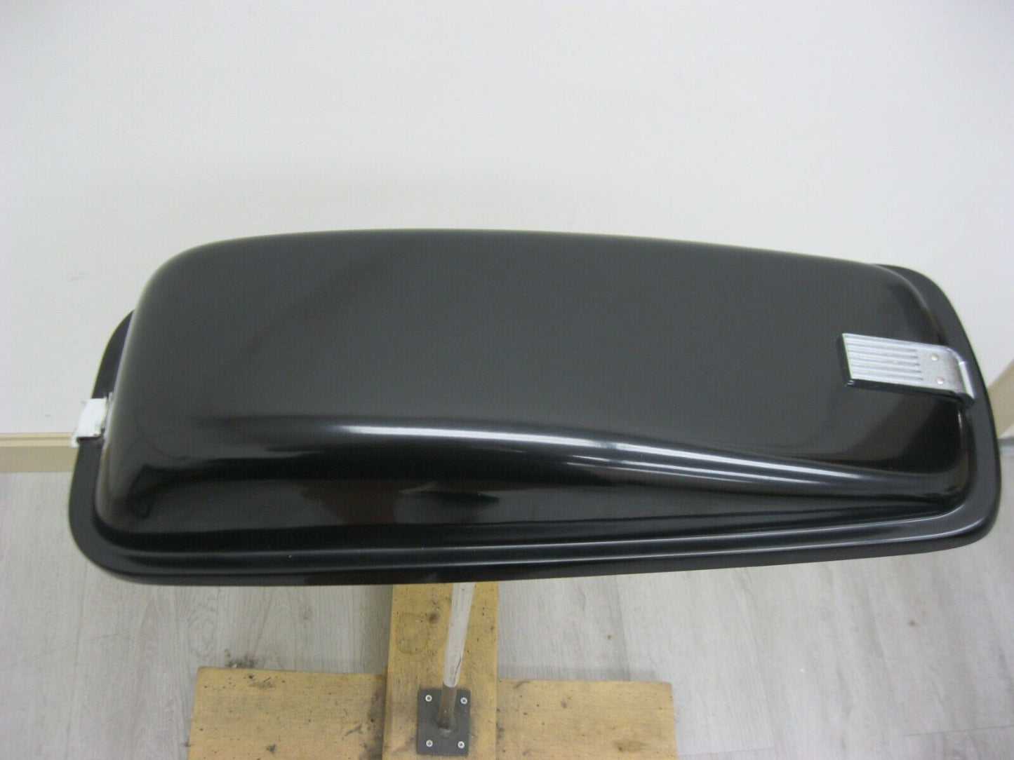 V-Twin Manufacturing 70-78 Black Saddlebag Top 49-2616